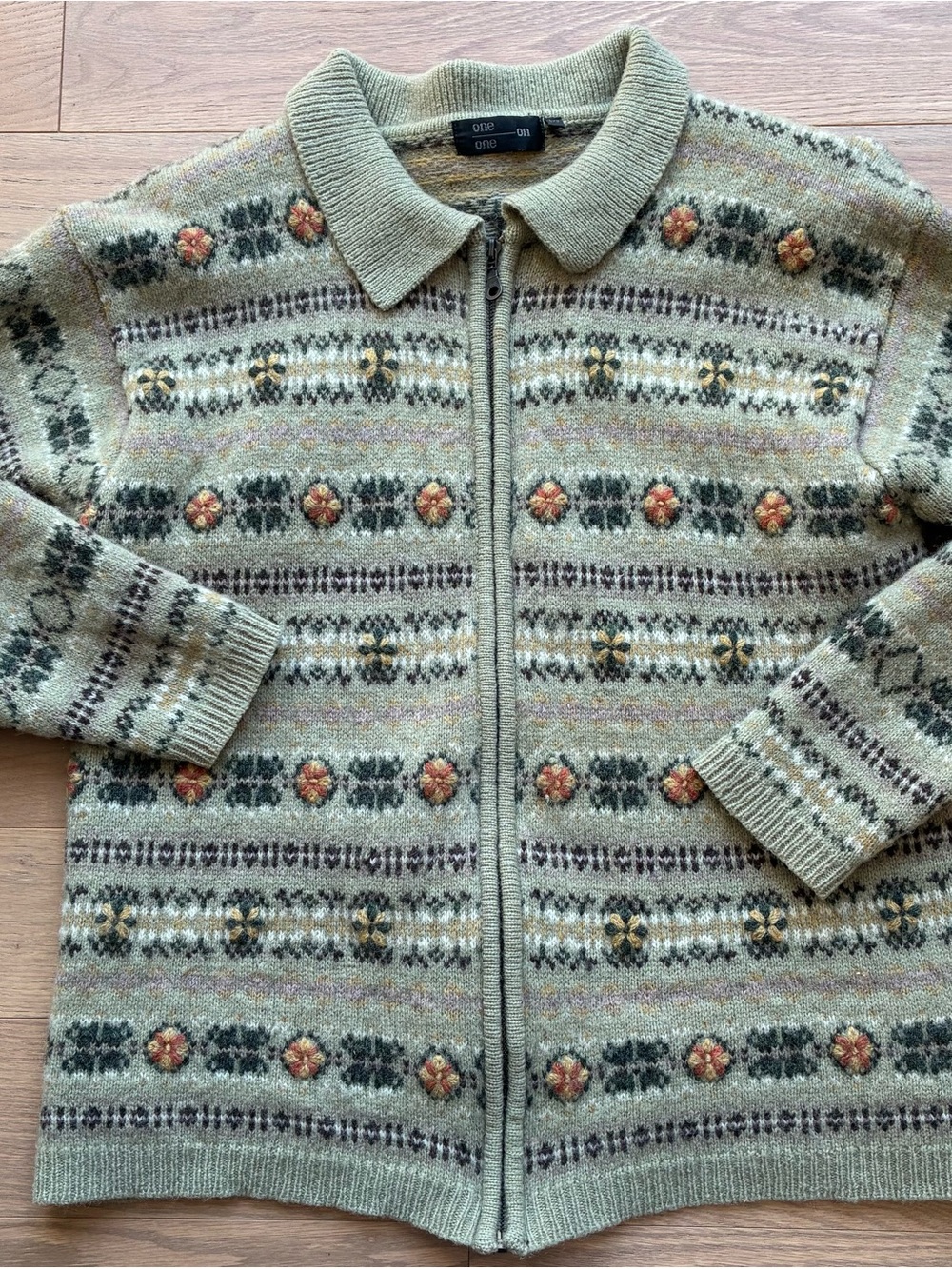 Vintage 100% Shetland Wool Cardigan – One One